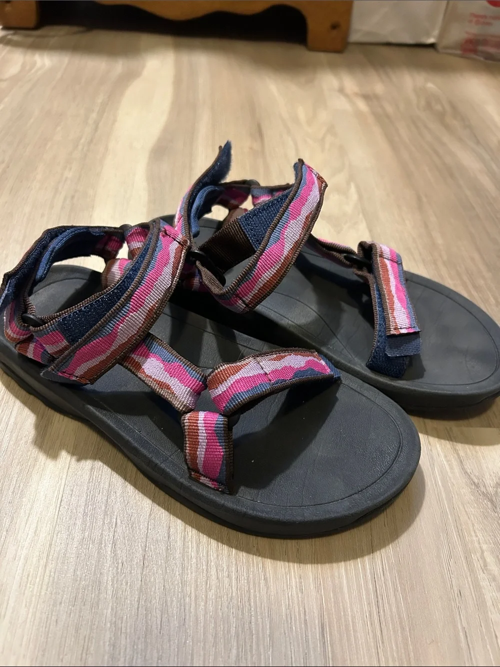 Teva Sandals Hurricane XLT Big Kids size 2